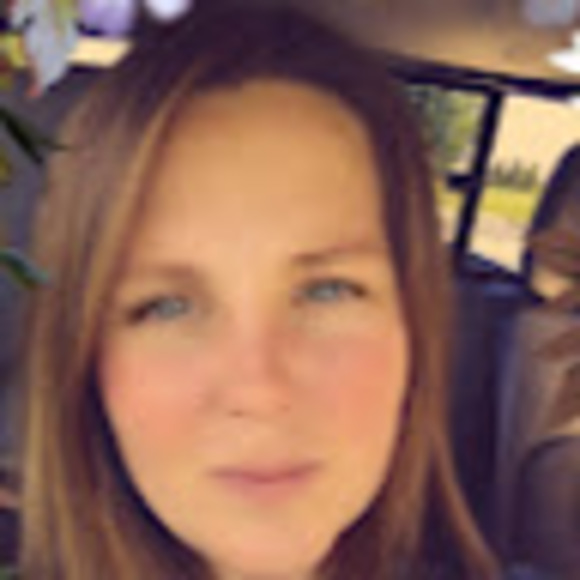 Profile Picture of Jessica Pasek (@jessica_pasek) on Poshmark