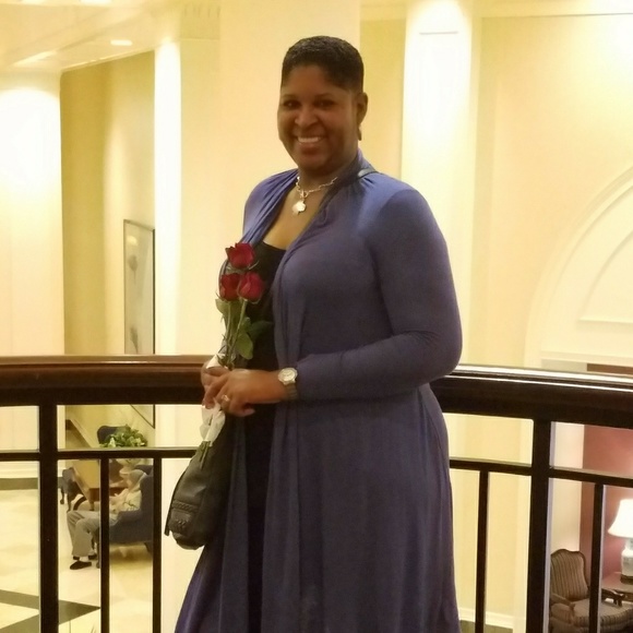 Jacqueline Clements - Poshmark Profile Picture of Jacqueline Clements (@jeclements) on Poshmark