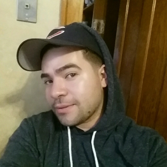 Profile Picture of Mario a Madera (@marioalberto15) on Poshmark