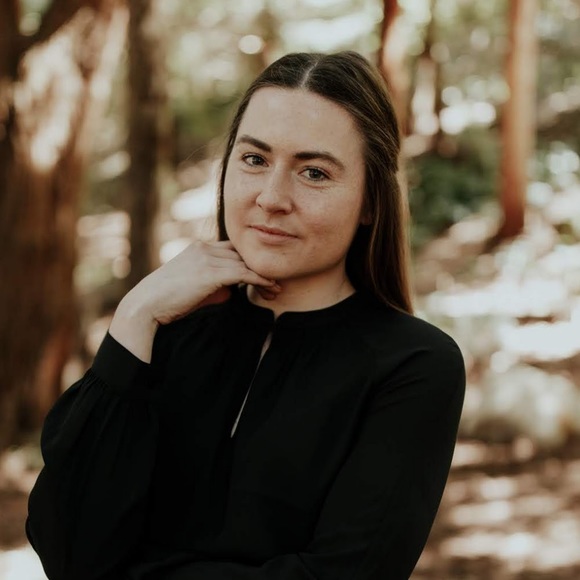 Profile Picture of Catherine Ryan (@catherine_ryan0) on Poshmark