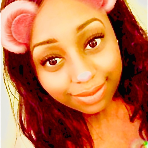 Profile Picture of Monae Mcrae (@queenmonaeee) on Poshmark