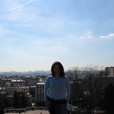 Profile Picture of Laura Shade (@laushade) on Twitter