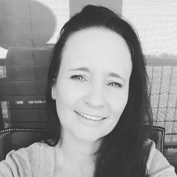 Profile Picture of Debra Massey calvert (@dmassey223) on Poshmark