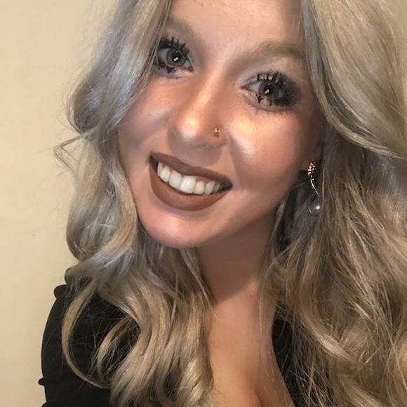 Profile Picture of Sadie Guarnera (@sadieguarnera) on Poshmark