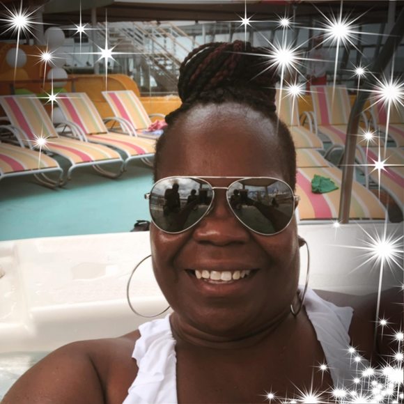 Profile Picture of Andrea Wicker (@msandrea64) on Poshmark