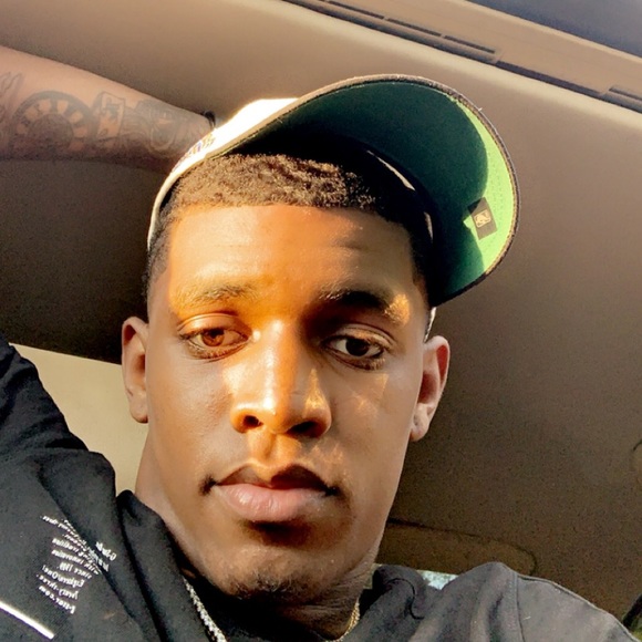 Profile Picture of Aj Thompson (@ajthompson488) on Poshmark