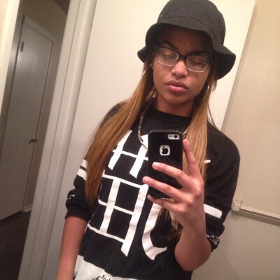 Profile Picture of Sade Moore (@sademoore3) on Twitter