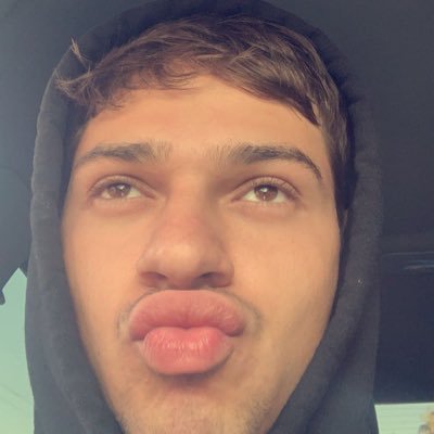 Profile Picture of Sean Tay (@Seantylerrr) on Twitter