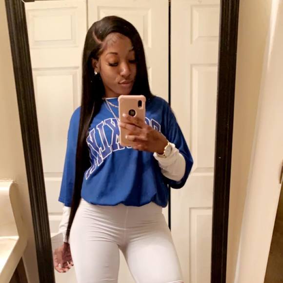 Profile Picture of Meka Milhouse (@mekamilhouse) on Poshmark