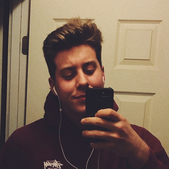 Profile Picture of Jake Hepner (@tricky_jake) on Poshmark