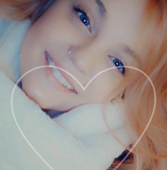 Profile Picture of Kassidy Klinger (@kassidyklinger) on Poshmark