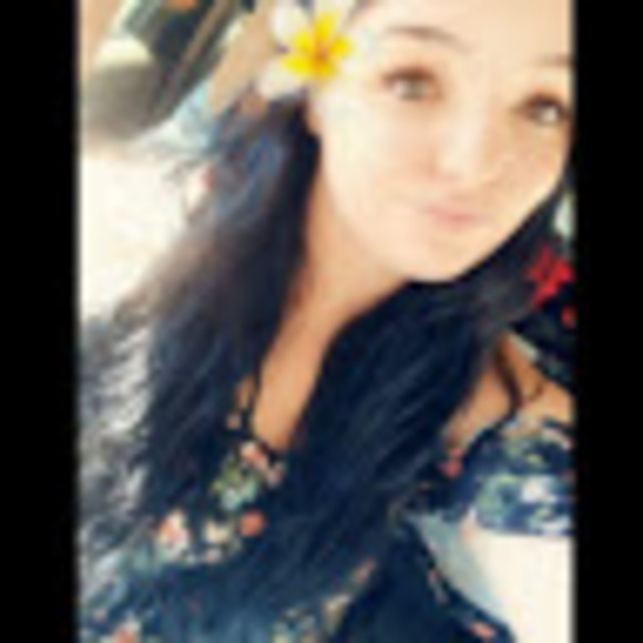 Profile Picture of Brooklyn Maciborski (@brooklyn11111) on Poshmark