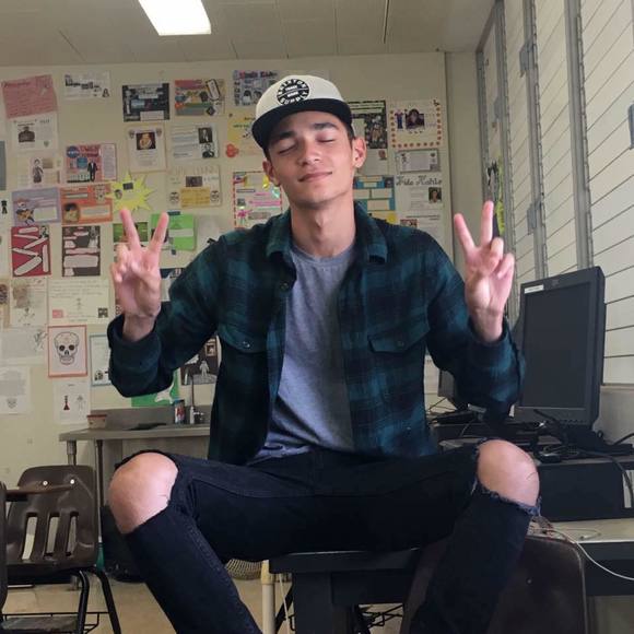 Ian Sowash - Poshmark Profile Picture of Ian Sowash (@isowash) on Poshmark