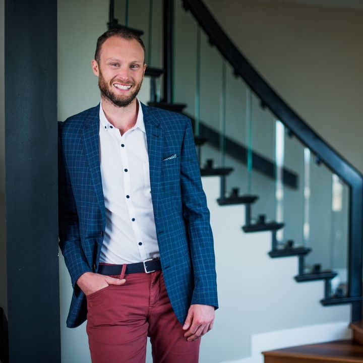 Profile Picture of Dustin Hahn (@dustinhahnrealestate) on Tiktok