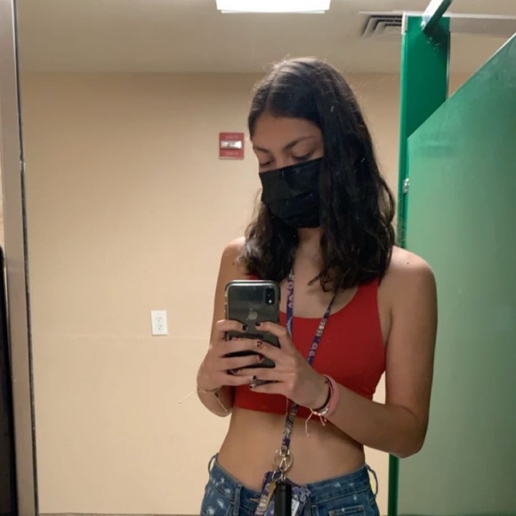 Profile Picture of Madilyn Mcdermott (@madilynmcdermot) on Poshmark