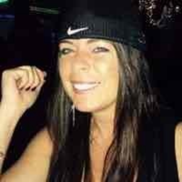 Profile Picture of Cherise Kliebert (@lrjfir23yfm10) on Poshmark