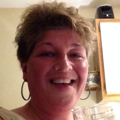 Profile Picture of Debbie Lynn Hobbs (@coolchickdebbie) on Twitter