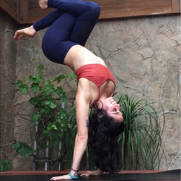 Profile Picture of Natasha Swinford (@natashaswinter) on Poshmark