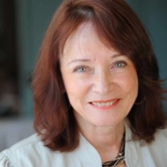 Profile Picture of Julaina Kleist (@julainak) on Poshmark