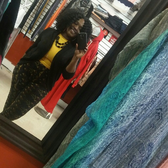 Profile Picture of Simone Carey (@blackpower99) on Poshmark