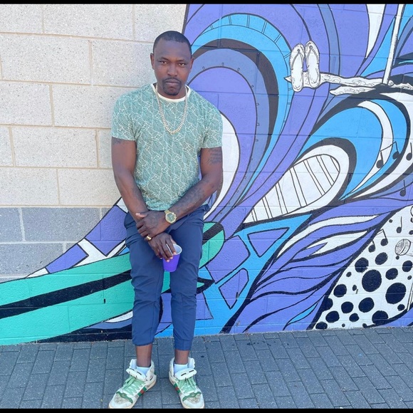 Profile Picture of Merlon Haynes (@merlonh) on Poshmark