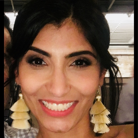 Neda Salstrom - Poshmark Profile Picture of Neda Salstrom (@mrsnedasalstrom) on Poshmark