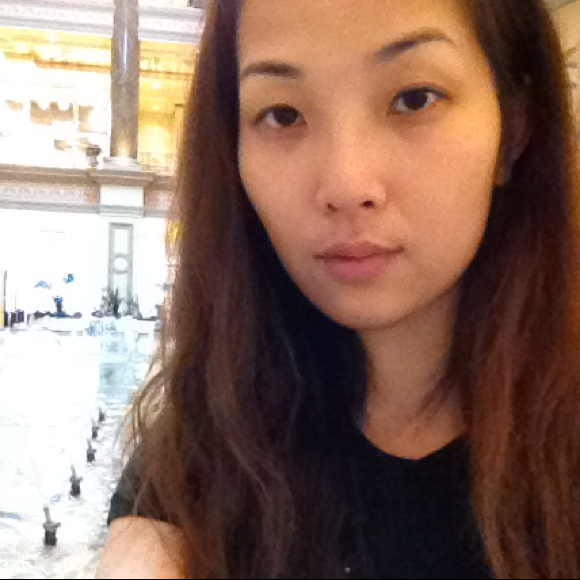 Profile Picture of Wendy Chiang (@yuwen5) on Poshmark