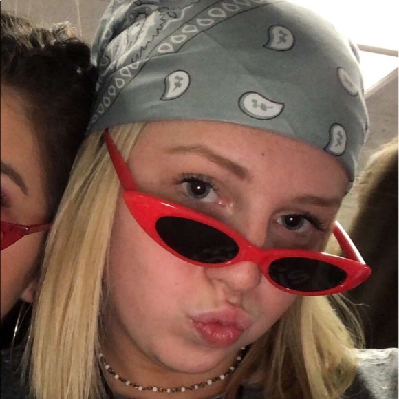 Profile Picture of Jacquelyn Fowler (@jacgray966) on Poshmark
