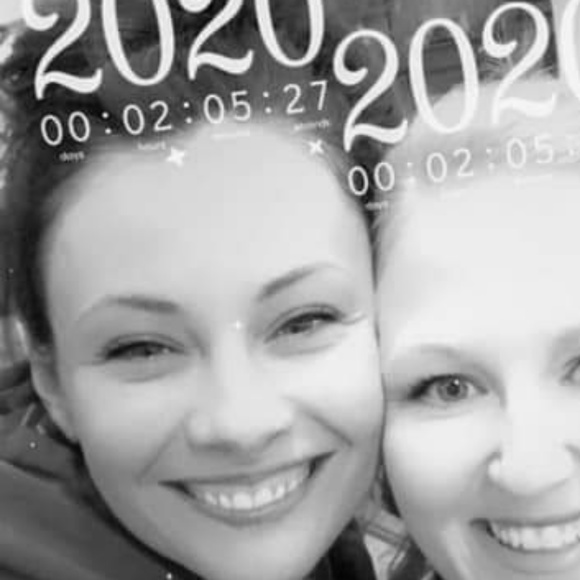 Profile Picture of Tara Moody (@taramood) on Poshmark