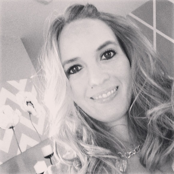Profile Picture of Melissa Stahl (@mstahl79) on Poshmark