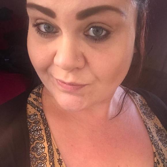 Profile Picture of Tiffany Eschenauer (@teschenauer) on Poshmark