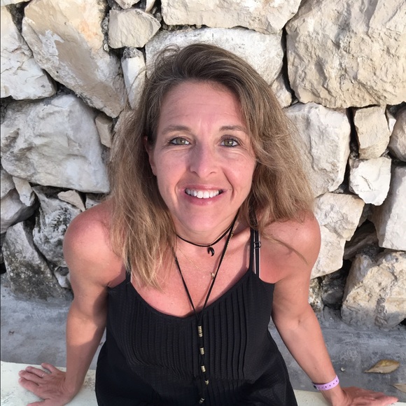 Profile Picture of Janice Pfitzer (@jpfitzer) on Poshmark