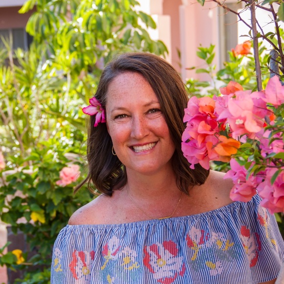 Profile Picture of Stacie Ciraulo (@sncir2000) on Poshmark