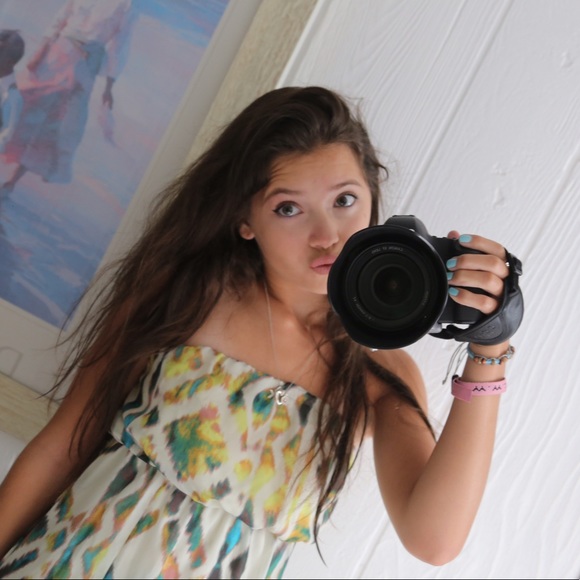 Profile Picture of Kate Wartski (@katewartski) on Poshmark