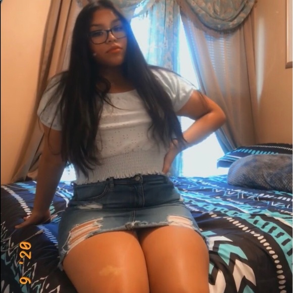 Profile Photo of Raquel Rios (@raquelrios121) on Poshmark