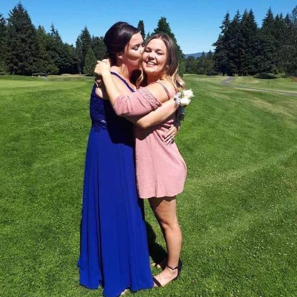 Profile Picture of Mckayla Vancoughnett (@mvancoughnett) on Poshmark