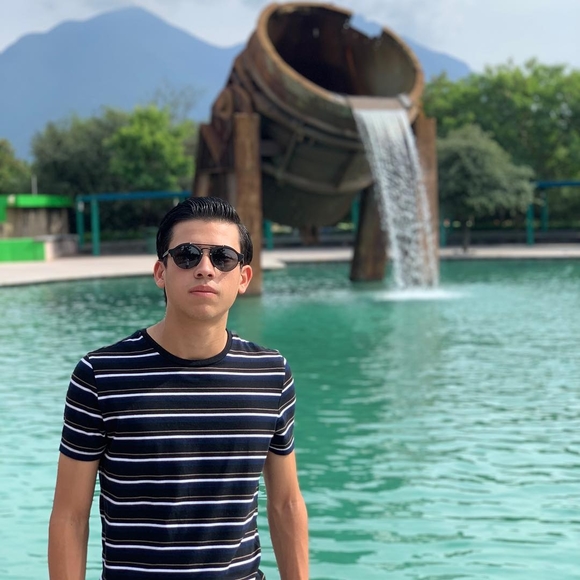 Profile Picture of Alex Alatorre (@aalexalatorre11) on Poshmark