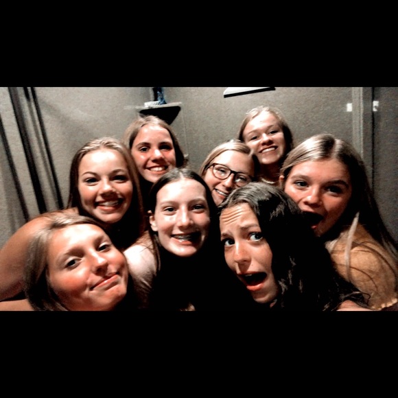 Profile Picture of Kelcey Benson (@kelceybenson809) on Poshmark