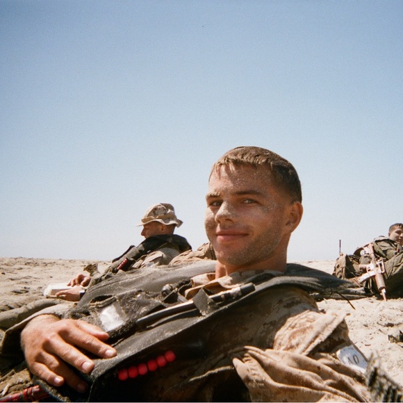 Profile Picture of Jorge Rincon (@jorgerincon967) on Poshmark