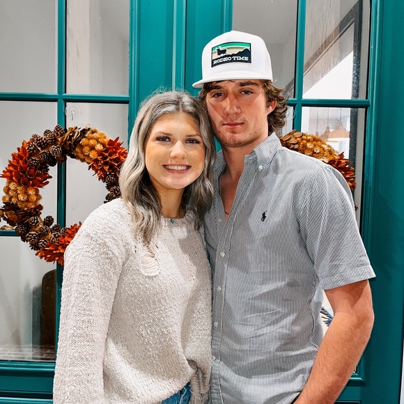 Profile Picture of Emma Hessler (@emmahessler) on Poshmark