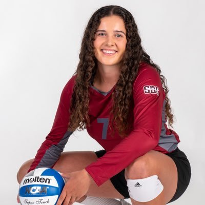 Profile Picture of Julia Brooks (@jjbrooks121) on Twitter