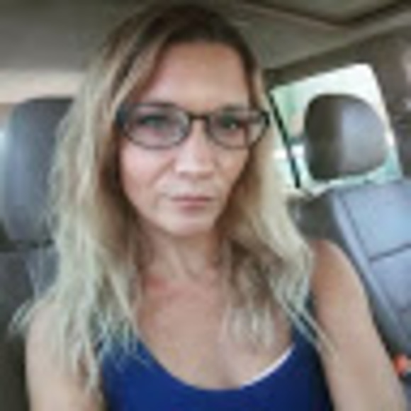 Profile Picture of Heather Cooley (@hct1201) on Poshmark