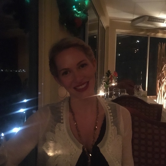 Profile Picture of Mary Matthewson (@marymatt7) on Poshmark