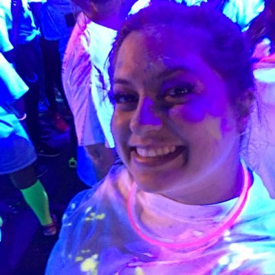 Profile Picture of Sara Willison (@@singinslou86) on Twitter