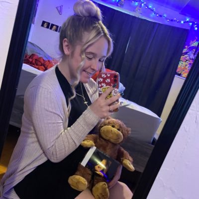 Profile Picture of Olivia Singleton (@OliviaS66288933) on Twitter