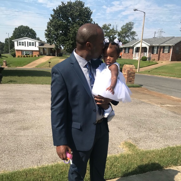 Profile Picture of Gregory Webber (@gregwebber) on Poshmark