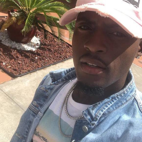 Profile Picture of Kervins Dorsainvil (@kervinsd) on Poshmark