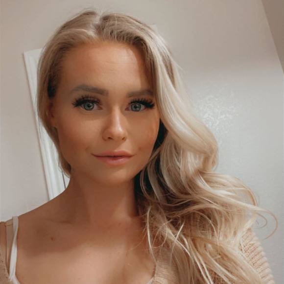 Profile Picture of Diana Czerwiec (@dianaczerwiec) on Poshmark