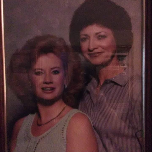 Profile Picture of Vivian Toler (@vivianktoler) on Poshmark