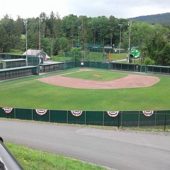 Profile Picture of Matthew Holec (@matthewholec) on Poshmark